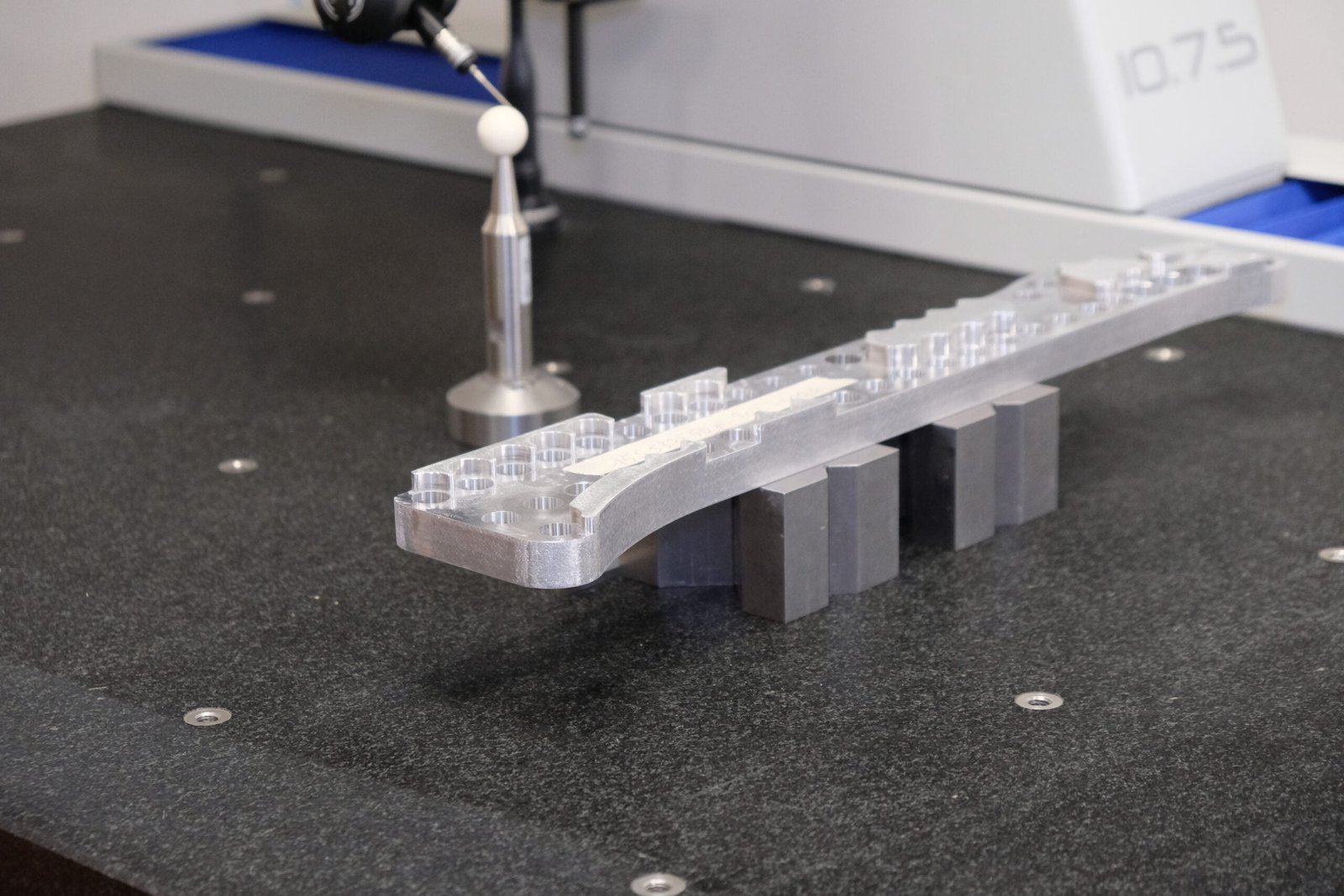 5-axis machining on a complex component
